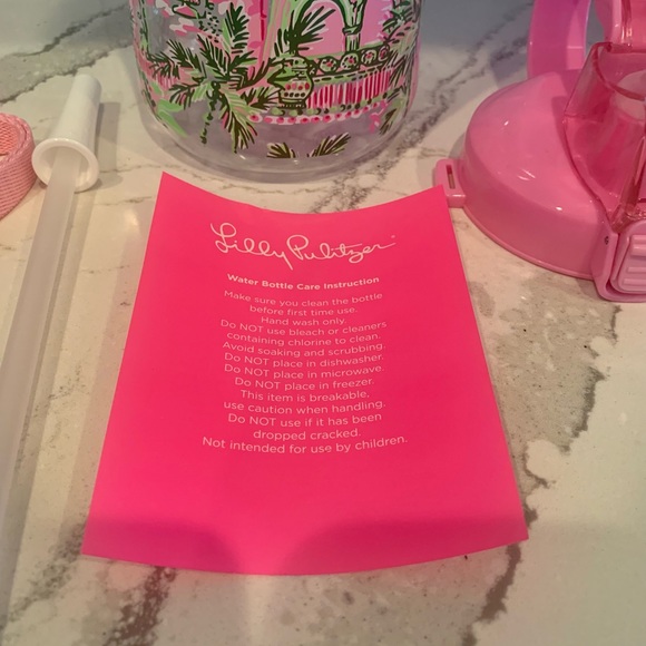 Lilly Pulitzer GWP Water Bottle in Mandevilla Baby Always Worth It- NEW - Picture 9 of 16